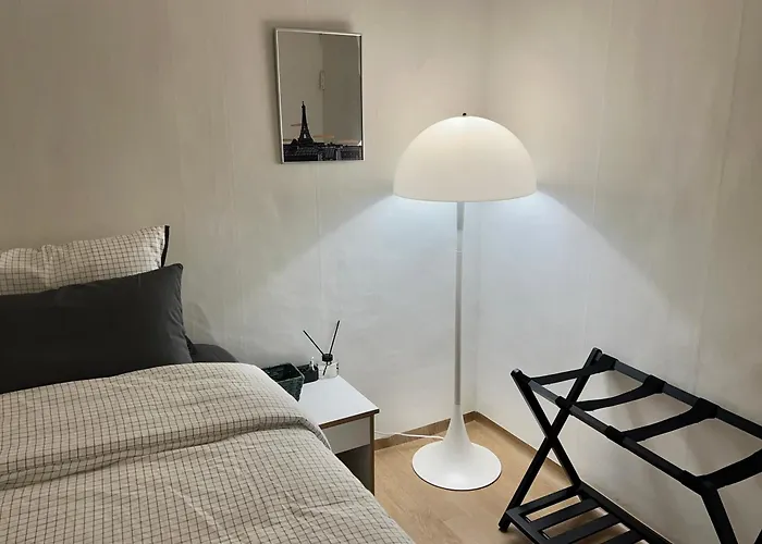 Stay101 Guest house